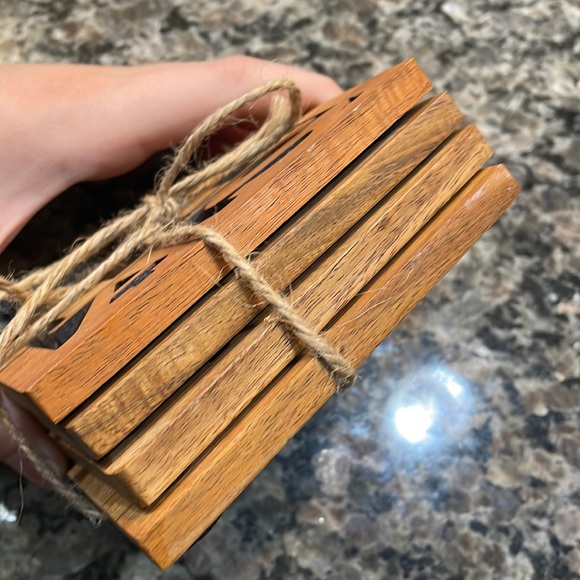 “Dallas” Wooden 4 Coaster Set Texas State Laser Cut - Picture 2 of 3